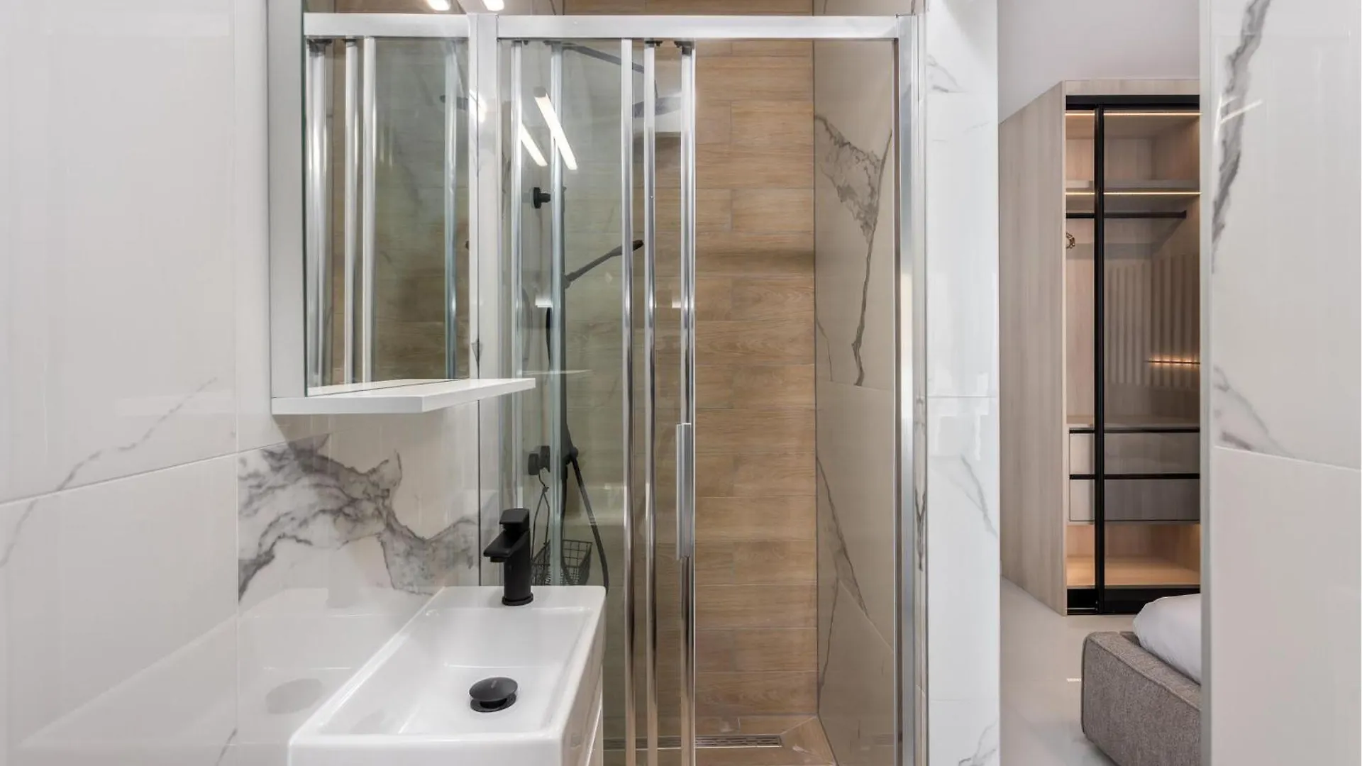 2 Bedroom Beautiful Apartment In Novi Vinodolski 0*,